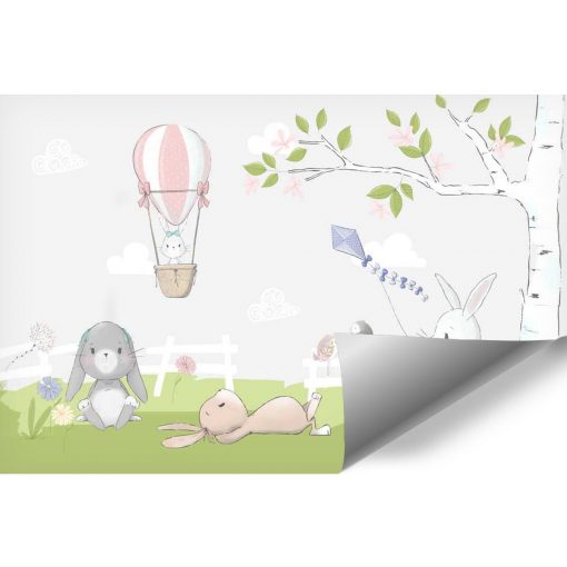 kolorowa fototapeta dziecięca z króliczkami i fioletowym latawcem